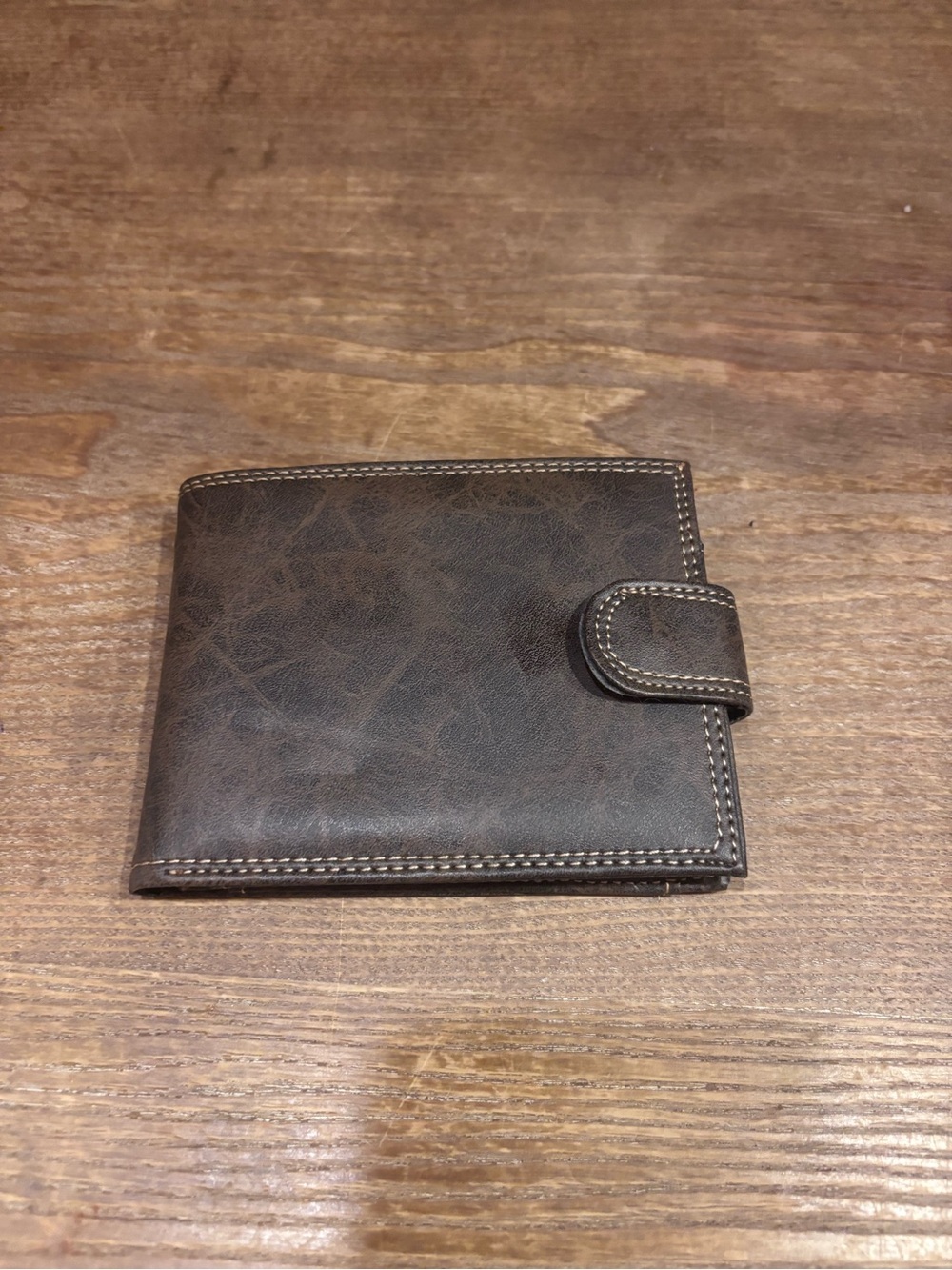Men's Leather Bi-Fold Wallet with Snap - Brown